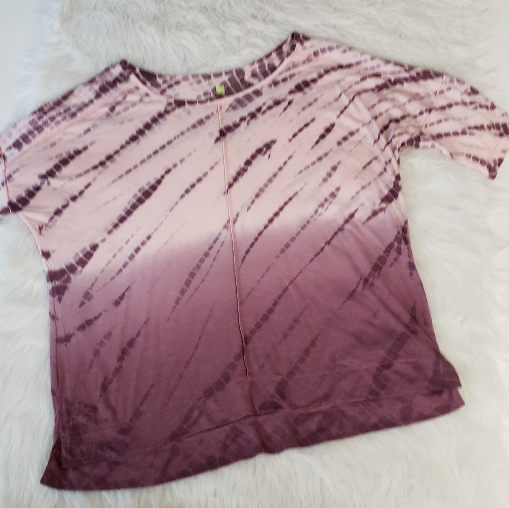 Halcyon tie dye athleisure top large